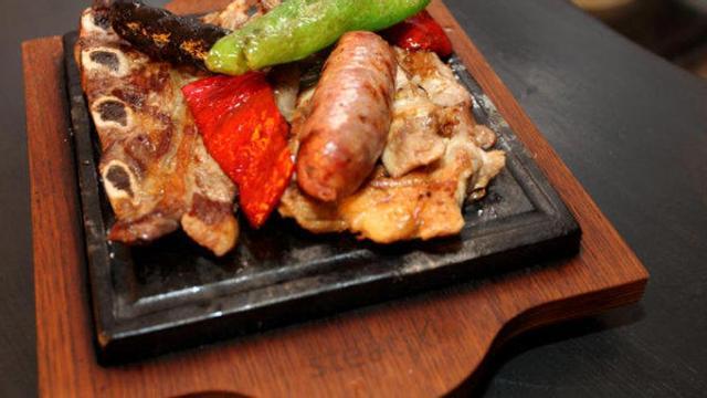 Plato estella de Casa de Matías es la carne a la parrilla