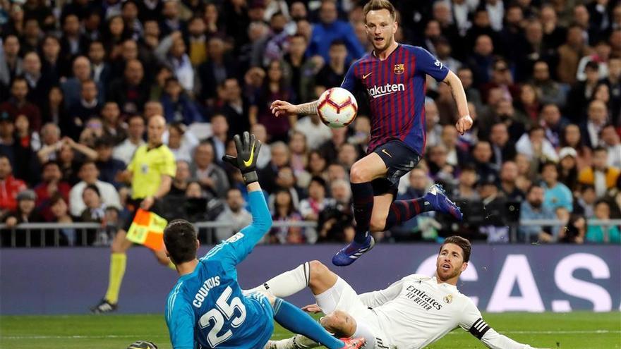 El Barça acaricia la Liga y sentencia a un Real Madrid de trincheras