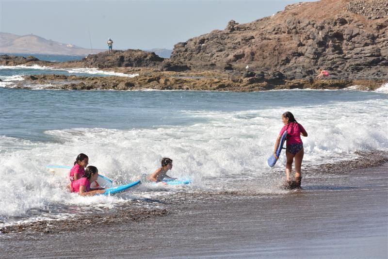 Campus de verano en playa de Melenara