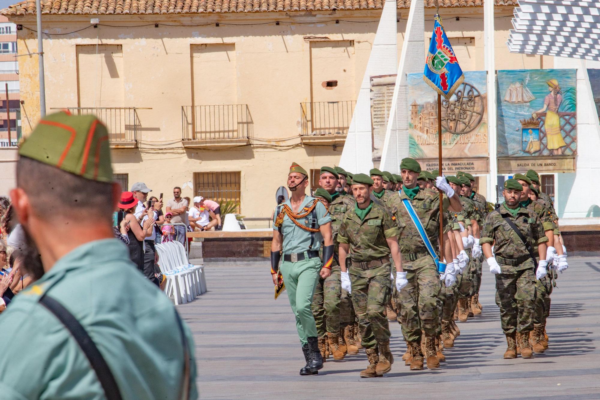 Sol y fidelidad a la bandera en Torrevieja