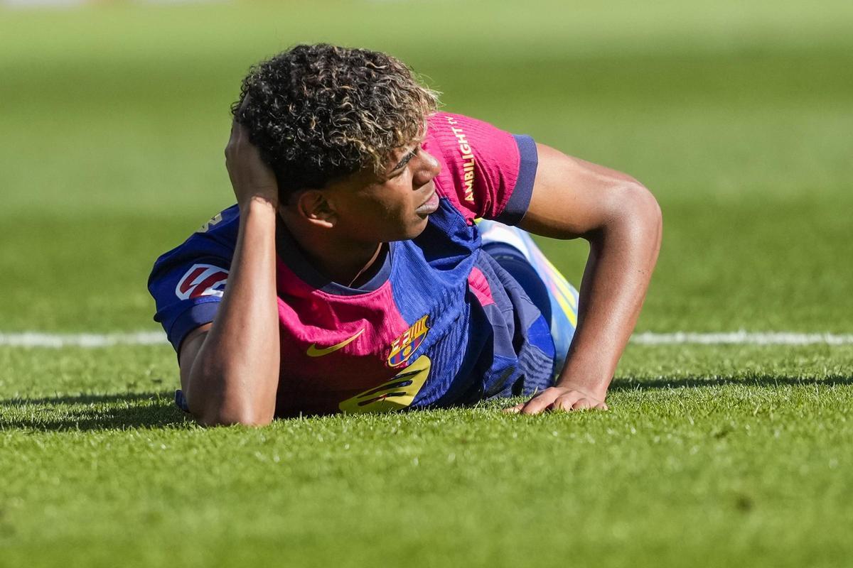 Lamine Yamal, durante el partido contra el Girona en Montjuïc.