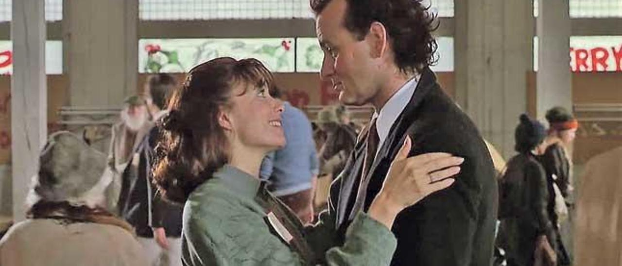 Karen Allen i Bill Murray a ´Scrooged´, basada en ´Cançó de Nadal´.