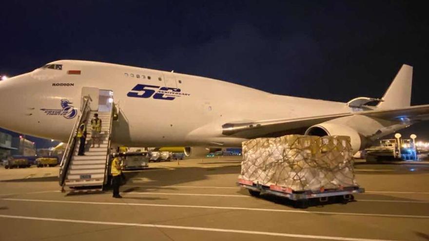 Llegan de China dos nuevos aviones con 31 toneladas de material sanitario