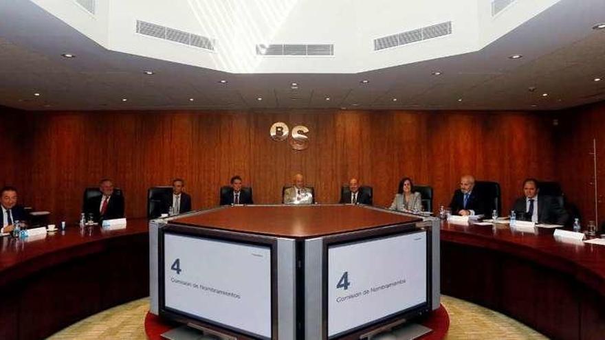 Primera reunión, ayer, en Alicante, del consejo de administración del Banco Sabadell tras el trasladado de su sede fuera de Cataluña.