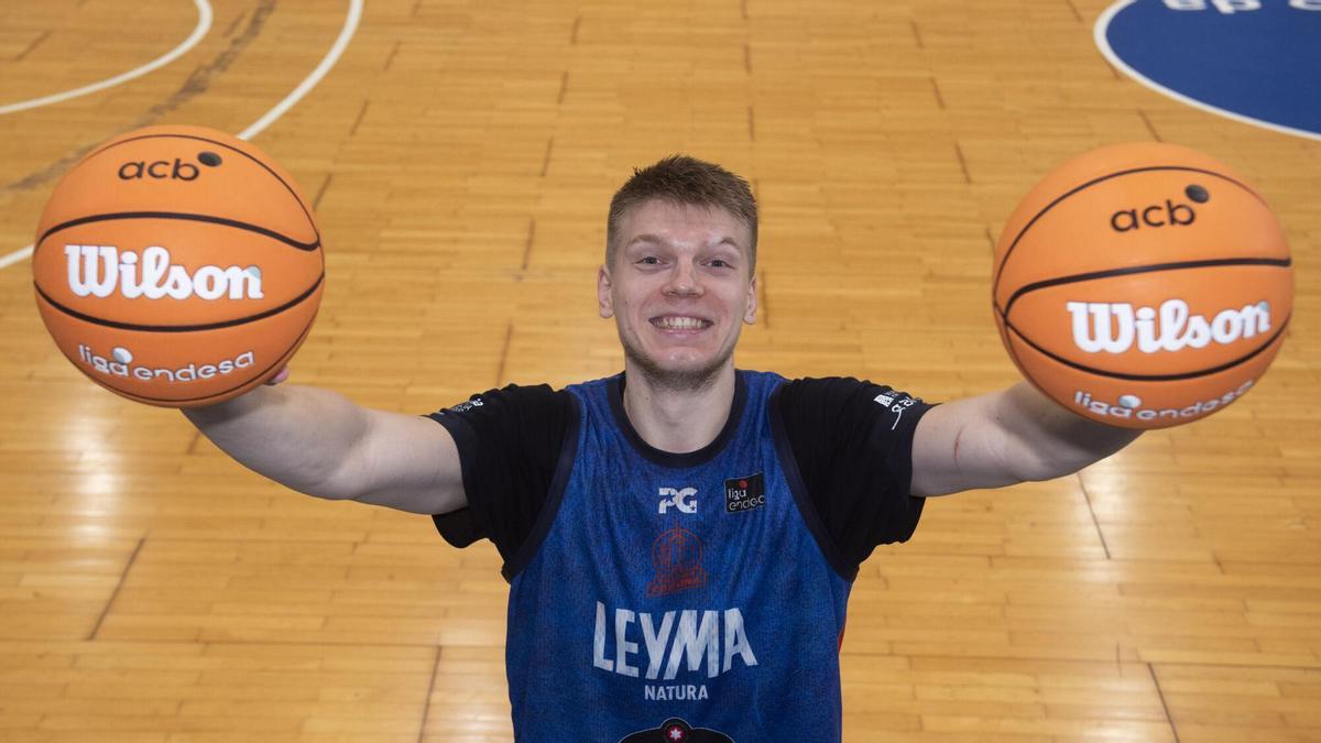 Karlis Silins, en su anterior etapa en el Leyma Coruña en 2025.