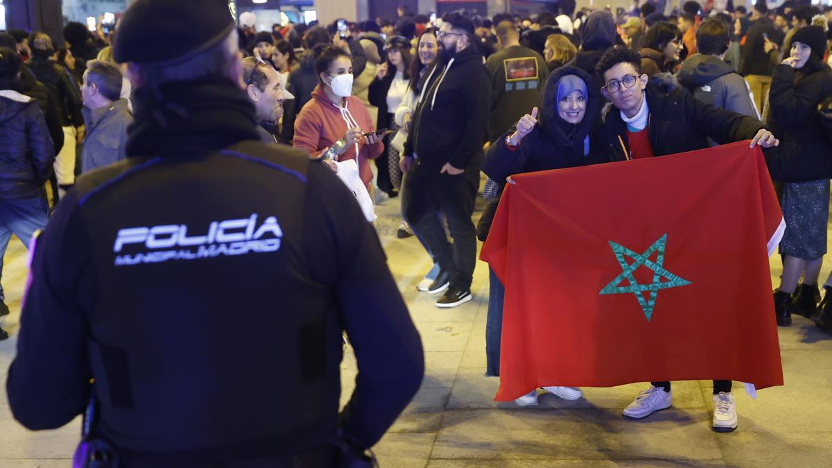 Aficionados marroquíes celebran el paso a cuartos