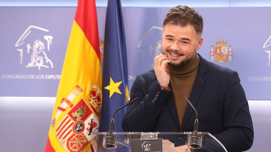 El portavoz de ERC, Gabriel Rufián, en rueda de prensa en el Congreso de los Diputados.