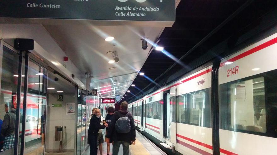Renfe implanta un servicio de avisos directos mediante Twitter para los viajeros de los trenes de Cercanías de Málaga