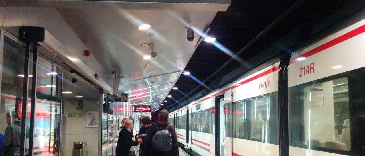 Renfe implanta un servicio de avisos directos mediante Twitter para los viajeros de los trenes de Cercanías de Málaga