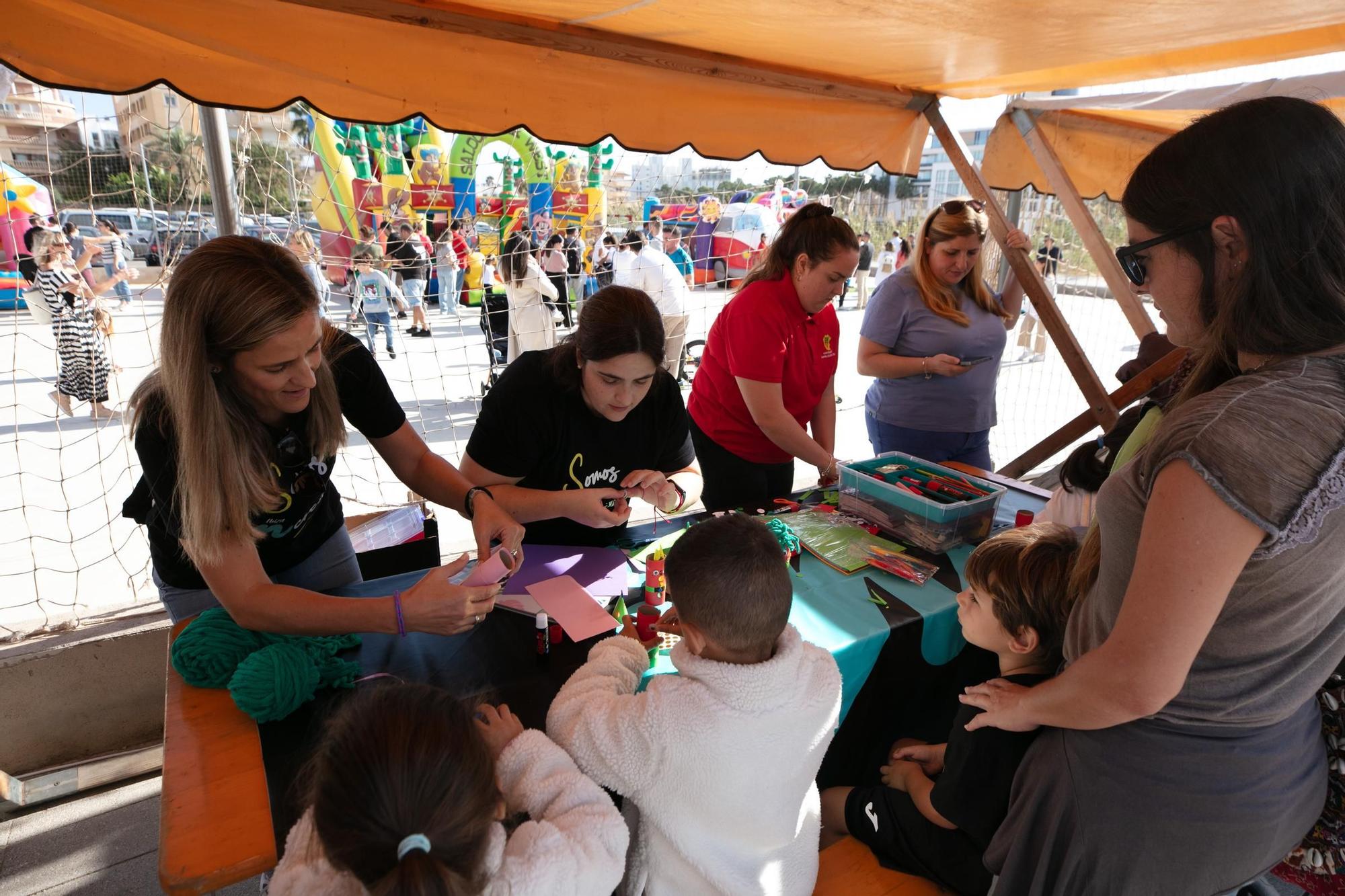 Mira aquí las imágenes de las actividades por el Día Mundial de la Infancia en Santa Eulària