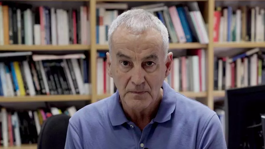 Familia española celebra el primer hijo que no irá a la Universidad