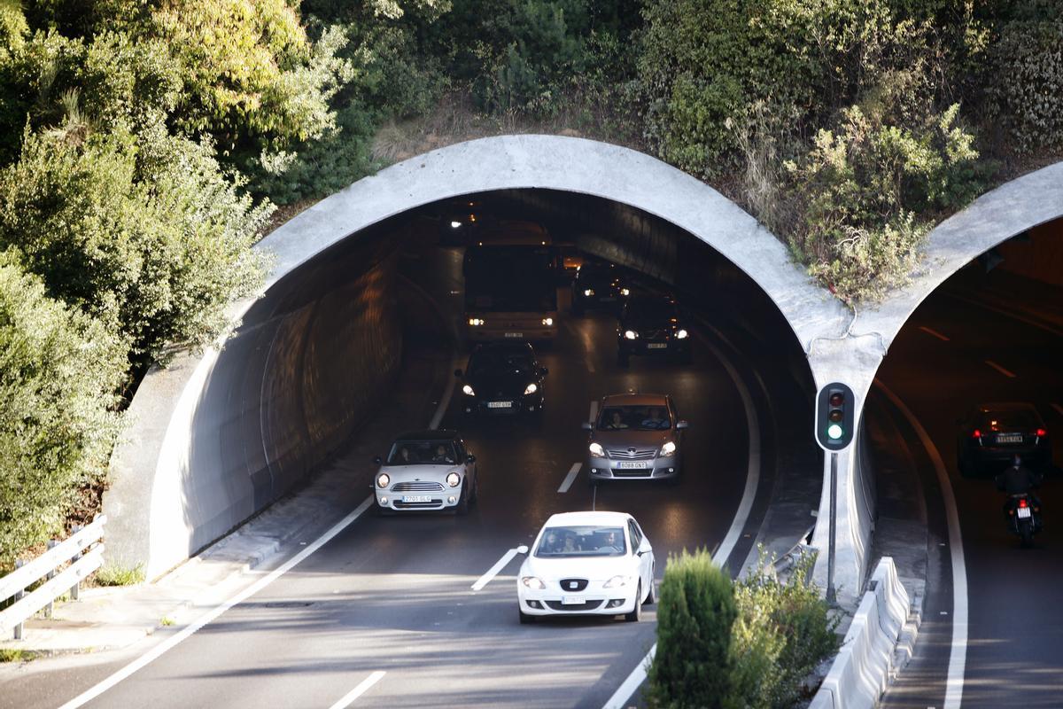 Mor un conductor en un xoc frontal als túnels de Vallvidrera