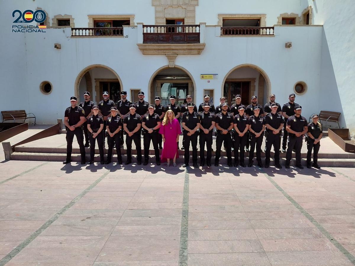 Incorporación de 176 policías nacionales a Canarias