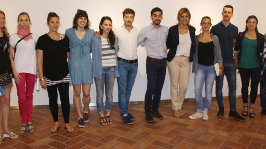 Foto de grup de l&#039;alcaldessa de Figueres, Marta Felip, amb els impulsors del festival Agitart · ACN