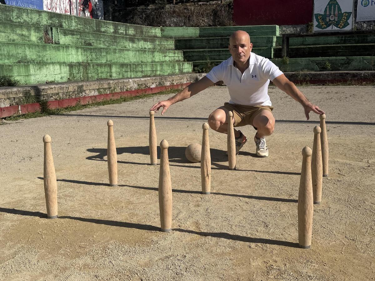 Rodrigo Núñez Buj en la bolera de Pancar (Llanes).