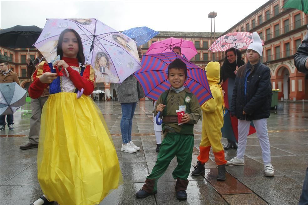 FOTOGALERÍA // Cabalgata de Carnaval de Córdoba suspendida por la lluvia