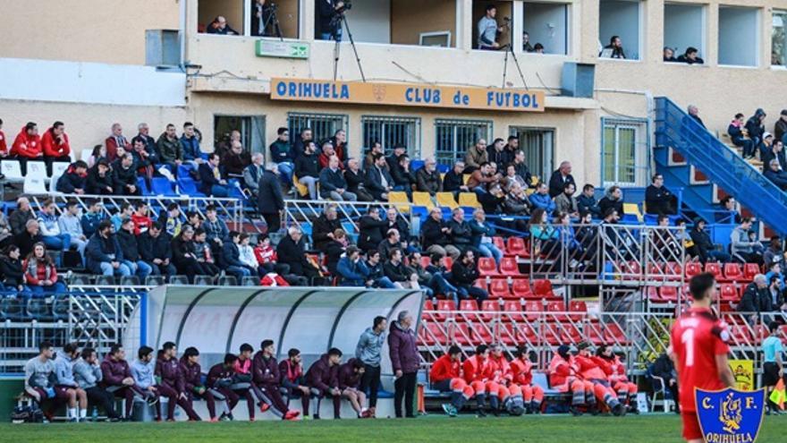 Imagen del palco del campo de Los Arcos