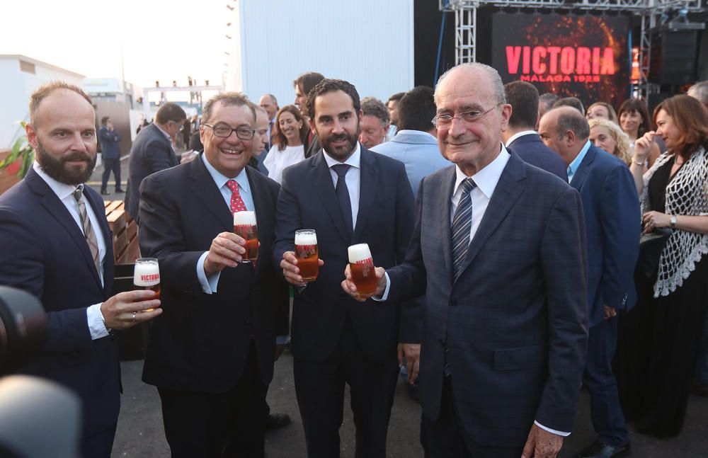 Representantes políticos e institucionales de Málaga acudieron al acto oficial de inauguración de la fábrica de Cerveza Victoria