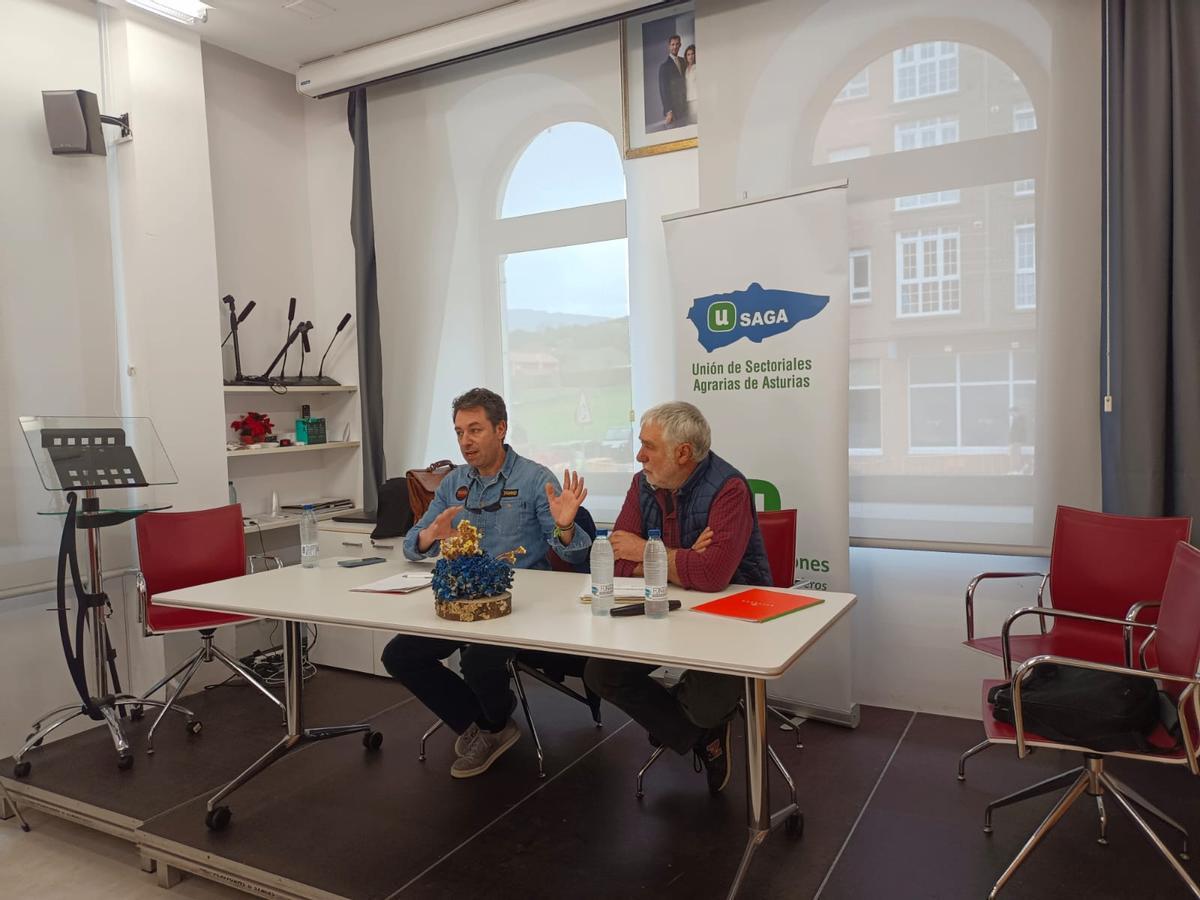 Marcos López y Fernando Marrón en un momento de la charla.