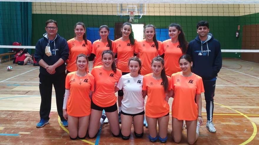 Componentes de la selección provincial cadete femenina de voleibol.