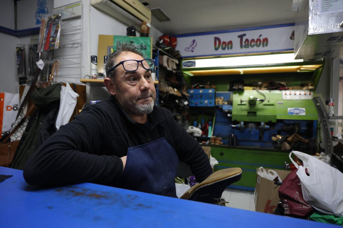 Juan José Torreño, dueño de la zapatería Don Tacón.