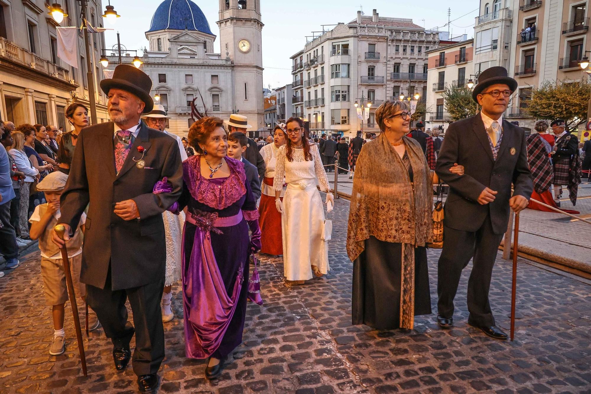 Inicio de la Feria Modernista de Alcoy 2025