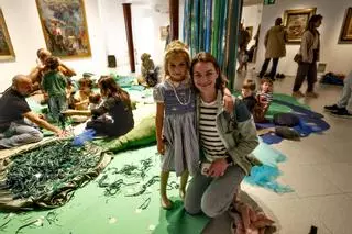 El arte y el juego infantil, de la mano en el Museo Piñole de Gijón para celebrar el Día de los Museos, en imágenes