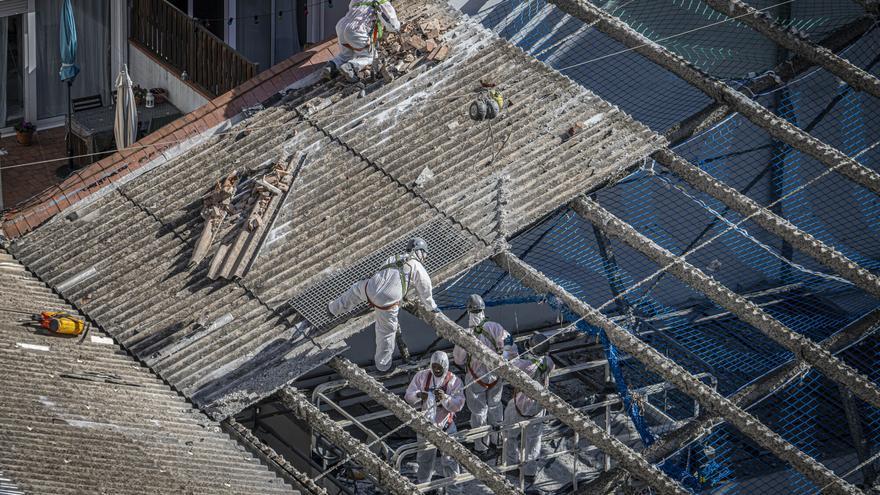 Urbanismo elaborará un censo de instalaciones con amianto para su futura retirada