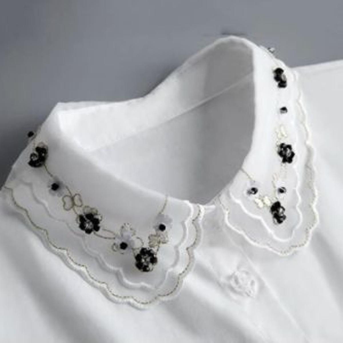 Cuello con flores bordadas (Precio: 4,44 euros)