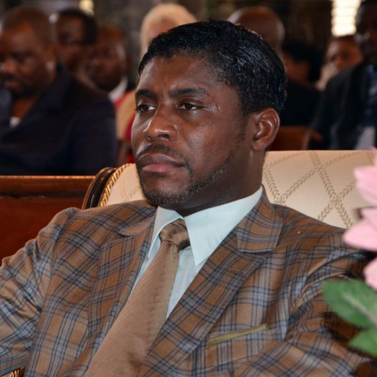 5,3 milions per maniobrar en la successió d’Obiang