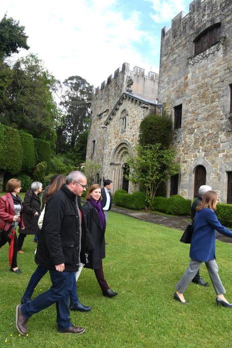 Visita de una comitiva política al Pazo de Meirás