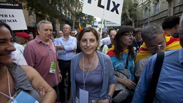 La presidenta de la ANC, Carme Forcadell, en la cabecera de la manifestación.