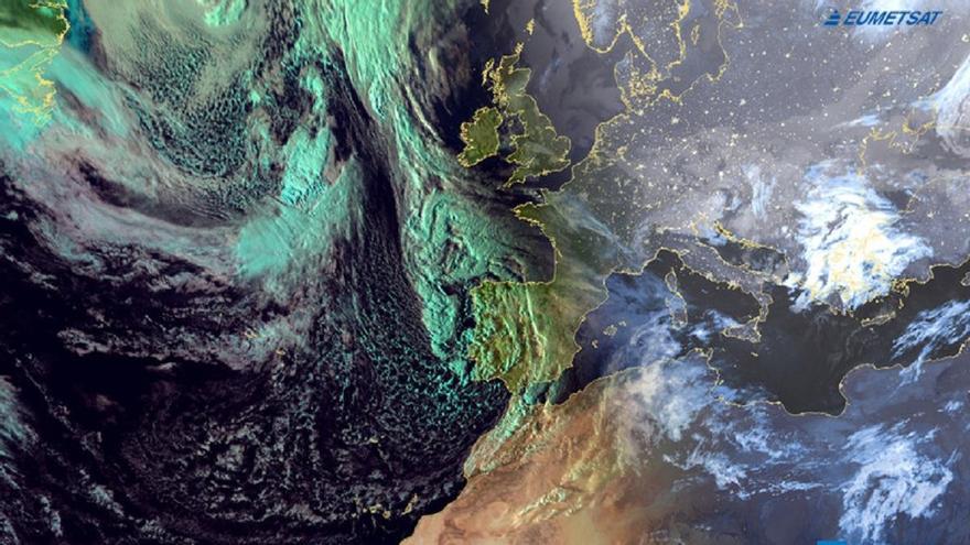 El granizo y las ¿últimas? nevadas del invierno, meteoros estrella del finde en Galicia