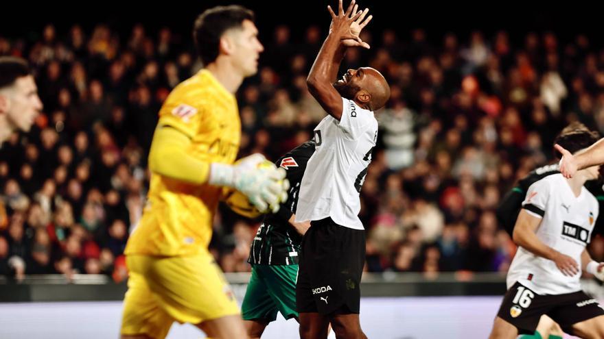 Estas son las notas de los jugadores del Valencia CF en el insuficiente empate ante el Elche CF