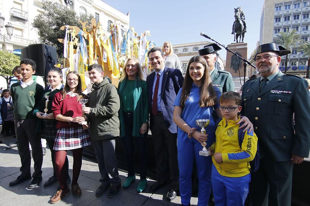 Los escolares hacen una marcha solidaria contra el cáncer