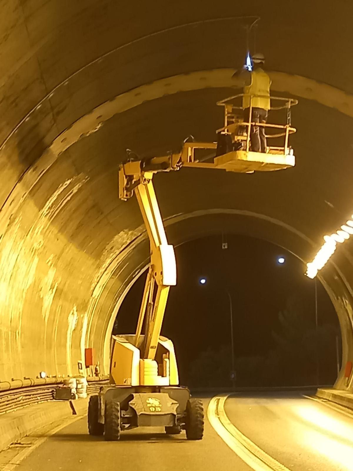 FOTOS | Los trabajos nocturnos en el túnel de Sóller, en imágenes
