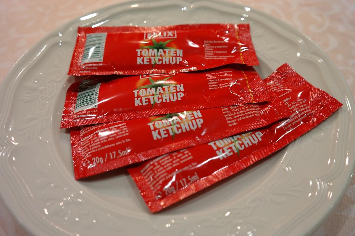 Los sobres de ketchup también van a ser perjudicados por esta medida