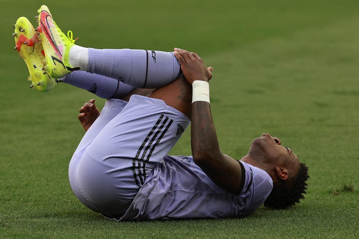 Los momentos de más tensión de Vinicius en Mestalla Los momentos de más tensión de Vinicius en Mestalla