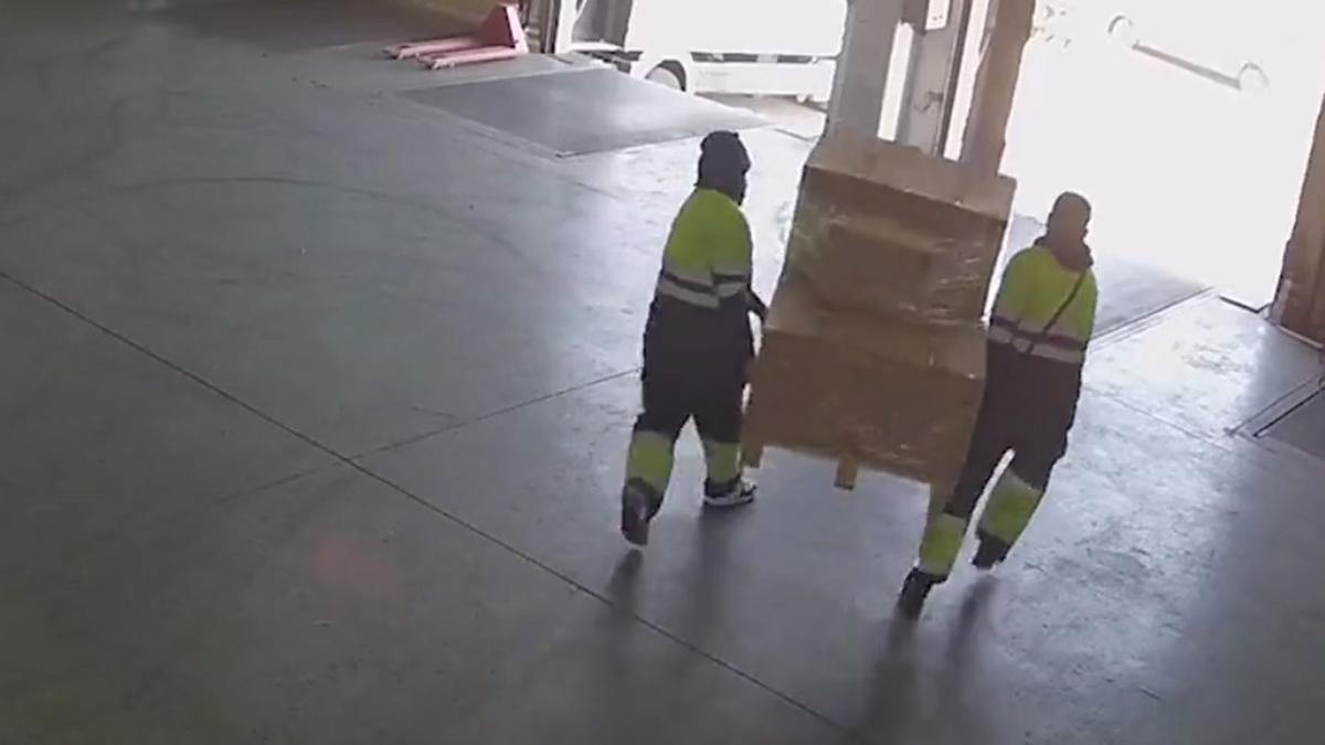 Vídeo | Enxampats uns lladres vestits de treballadors robant en una empresa del Bages