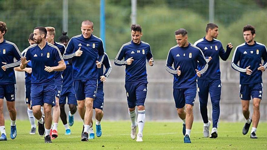 Los jugadores del Oviedo, en El Requexón.