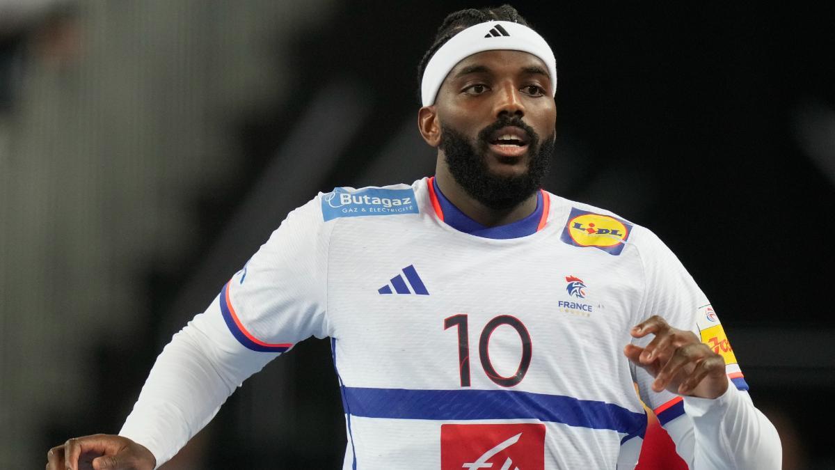 Dika Mem es el líder indiscutible de Francia
