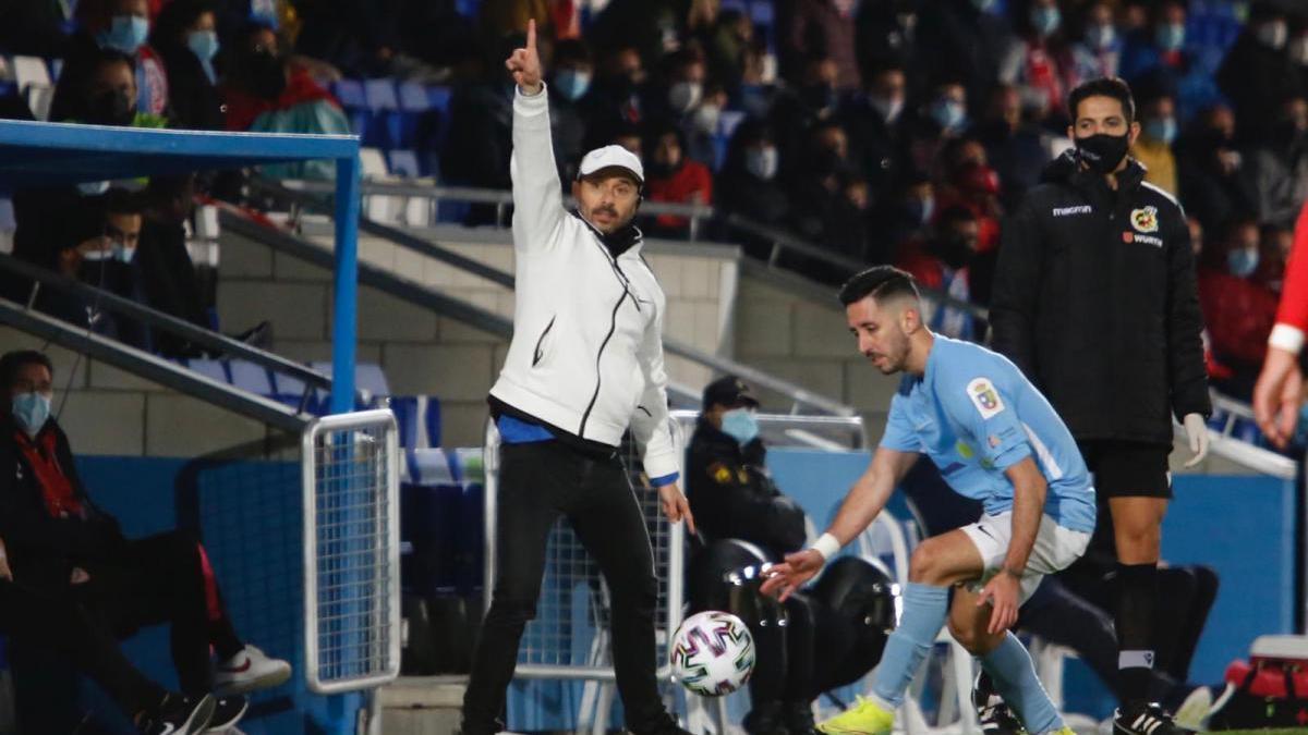 Un derbi histórico y dos vecinos agobiados