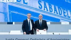 El Sabadell presentarà el 24 de juliol el pla estratègic amb què espera convèncer els seus accionistes que rebutgin l’opa del BBVA
