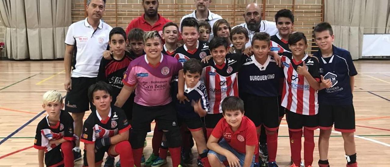 Formación del Recreatiu Manacor alevín de fútbol sala.