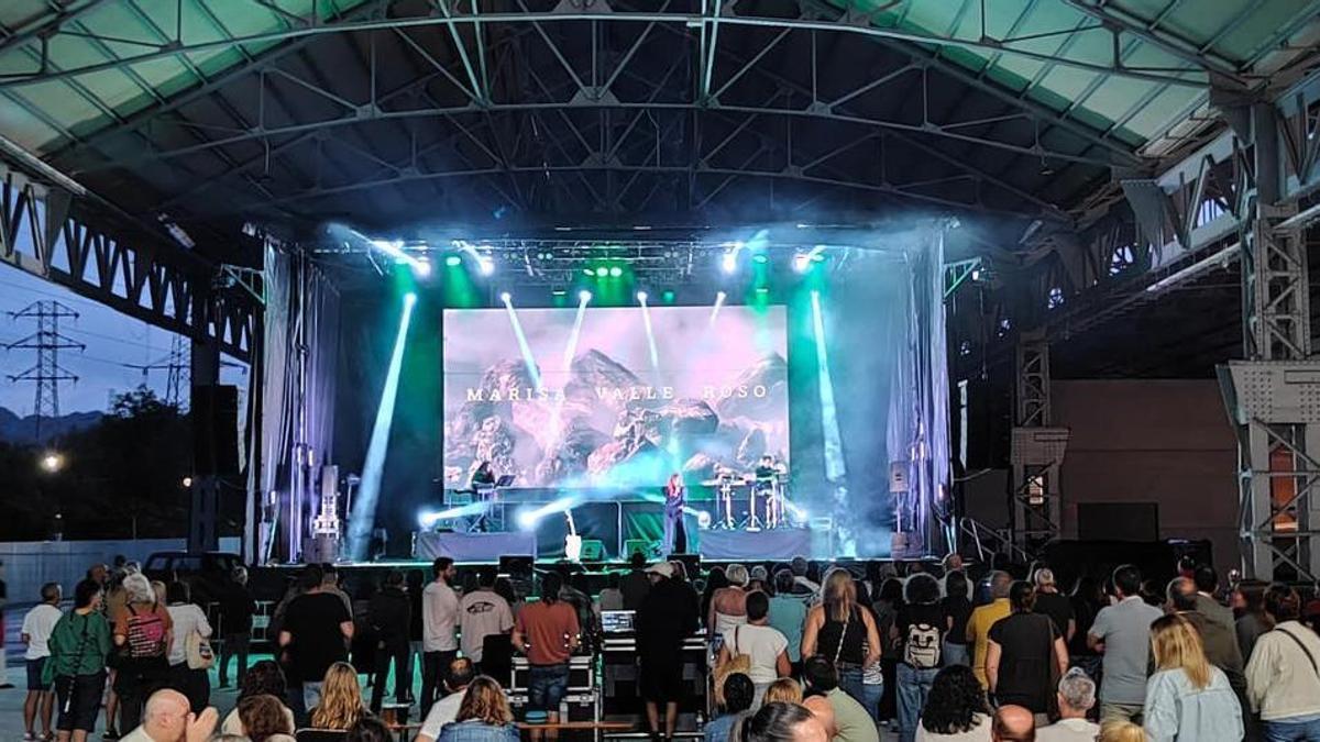 El concierto de Marisa Valle Roso en la inauguración de Talleres del Conde.