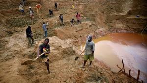 Imagen de una mina a cielo abierto de diamantes en Sierra Leona