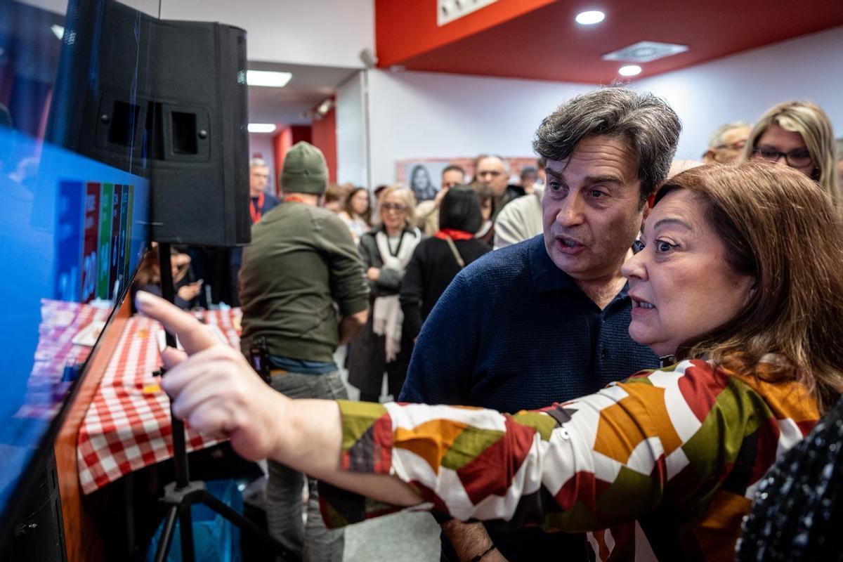 En imágenes | El PSOE de Pilar Alegría reacciona a los resultados electorales En imágenes | El PSOE de Pilar Alegría reacciona a los resultados electorales