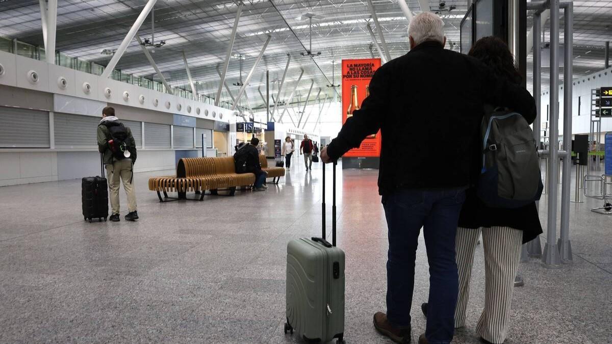 La terminal de Santiago permanecerá cerrada por la renovación de la pista de aterrizaje desde este jueve 23 de abril hasta el próximo 27 de mayo