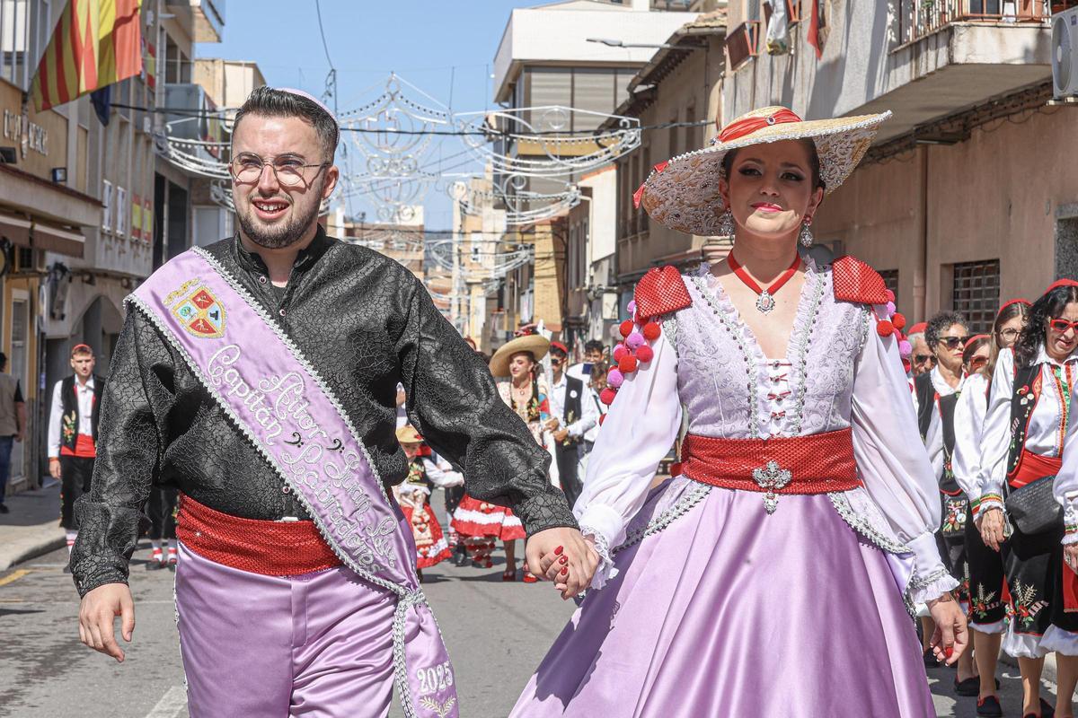 Todas las imágenes de la Guerrilla y Embajada de este lunes de los Moros y Cristianos de Petrer