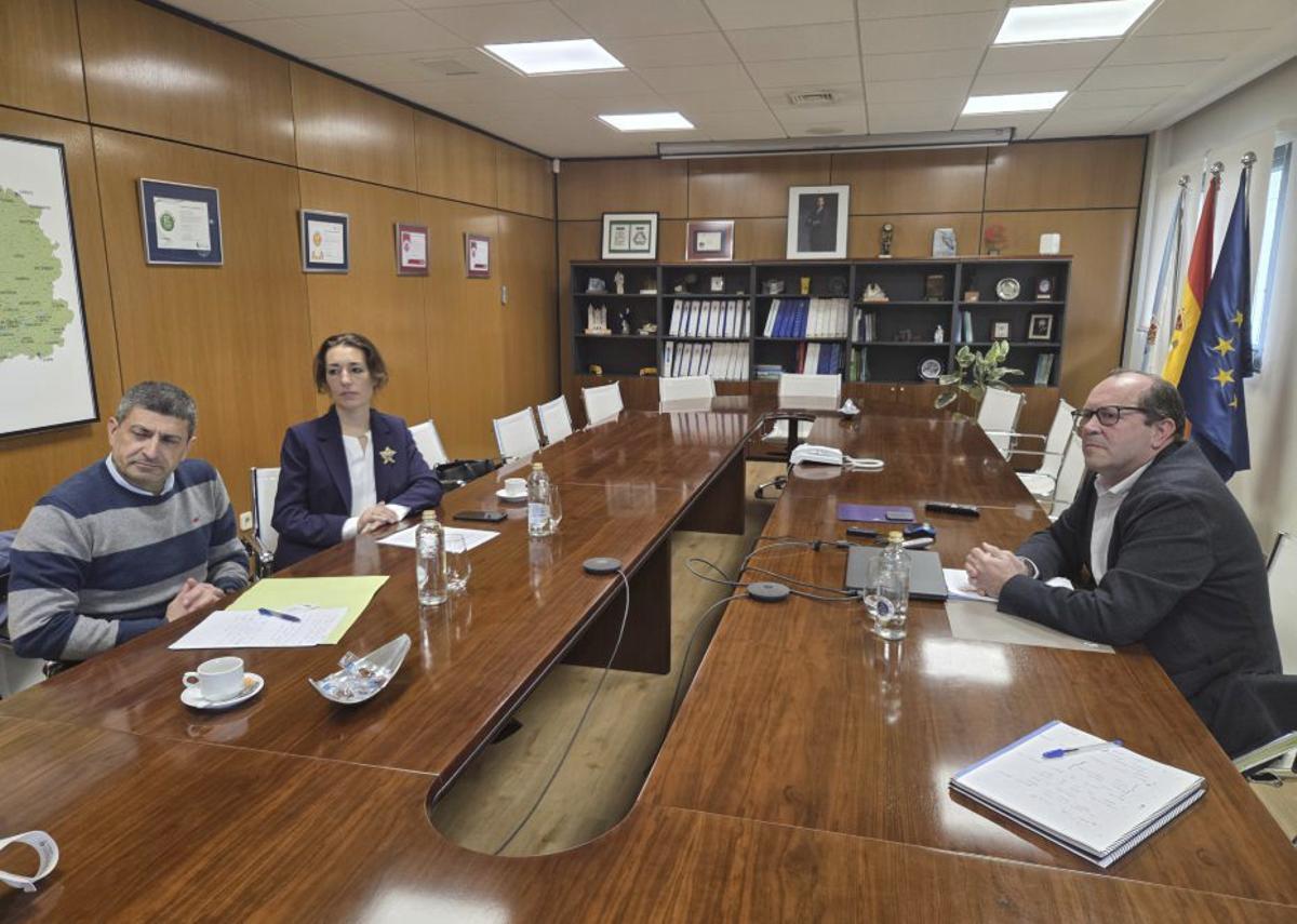 Maite Tocino, y a la derecha, el presidente de Sogama. | FDV